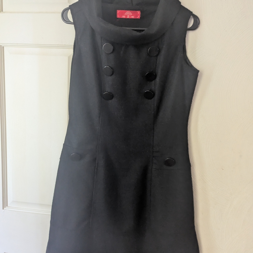 Elegant Black Sleeveless Dress